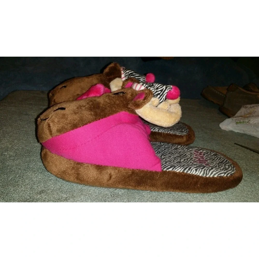 Justice Girls Plush Holiday Winter Moose Slippers size Medium 4/5